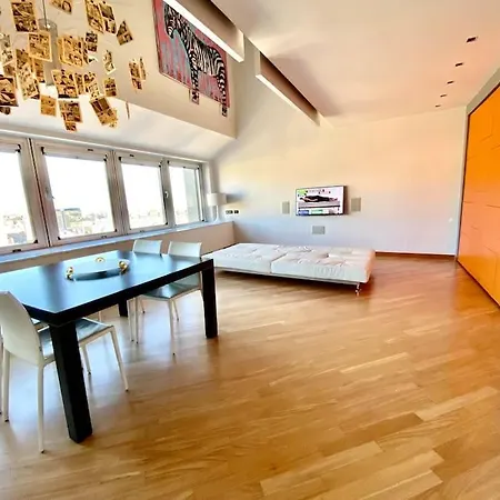 Sky Loft דירה *